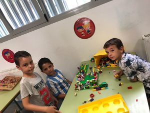 Construcción con Legos - Campamento La Leala 2017 - Organiza la Ludoteca El Escondite